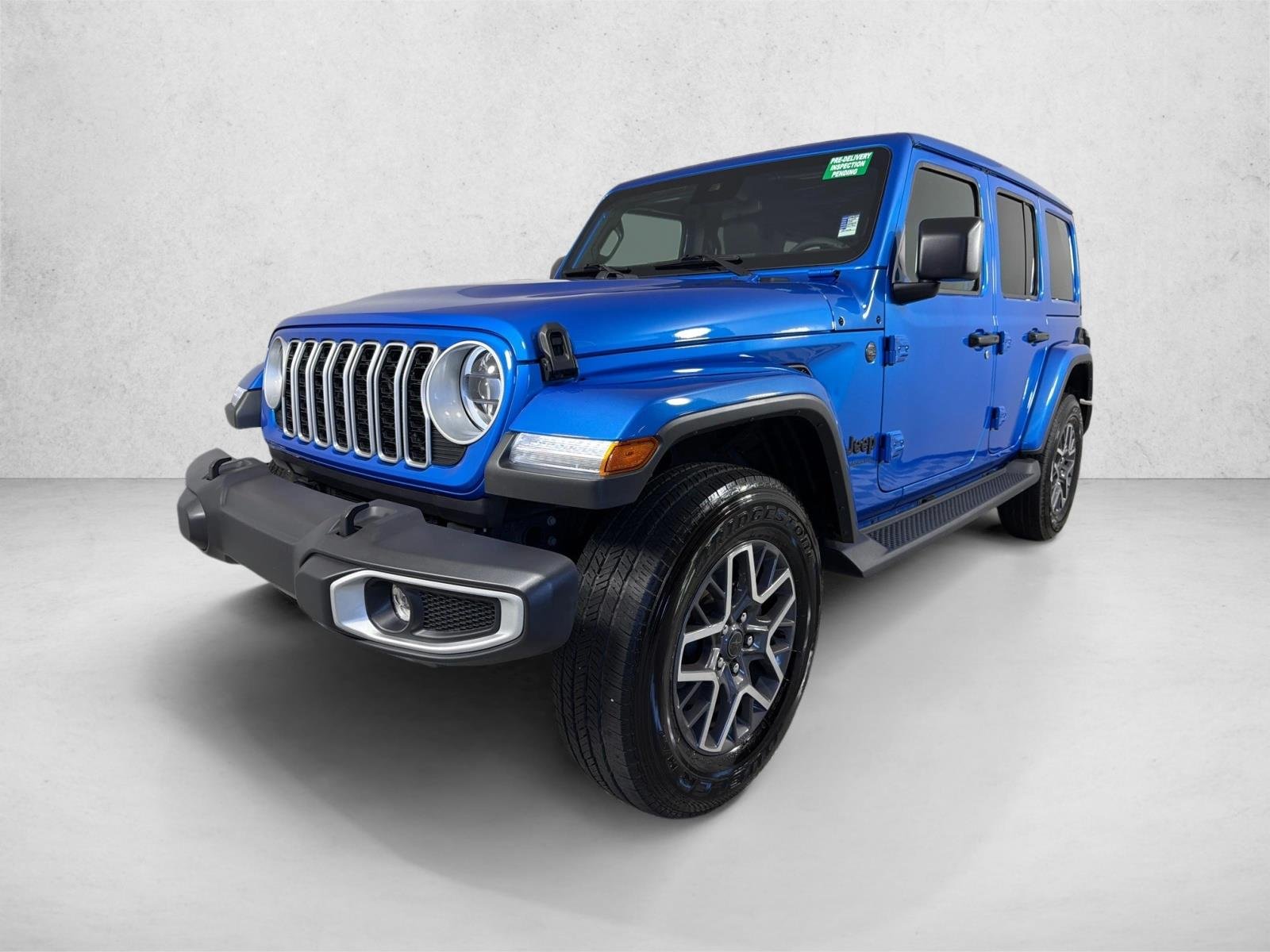Used 2025 Hydro Blue Pearlcoat Jeep Sahara image 7