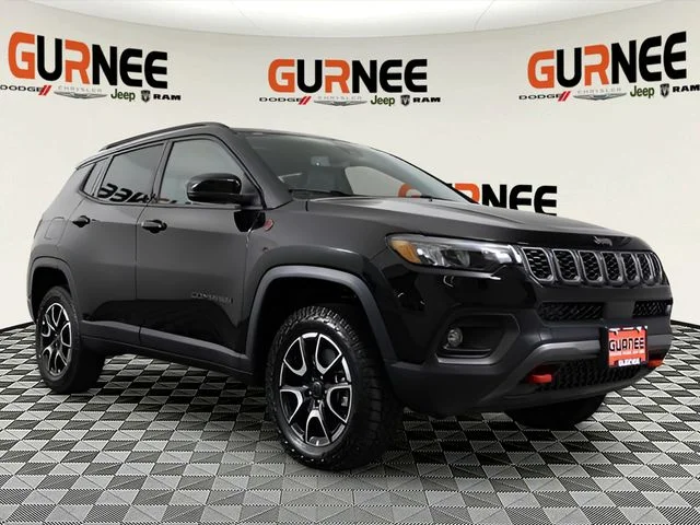 New 2026 Diamond Black Crystal Pearl-Coat Exterior Paint Jeep Trailhawk image 2