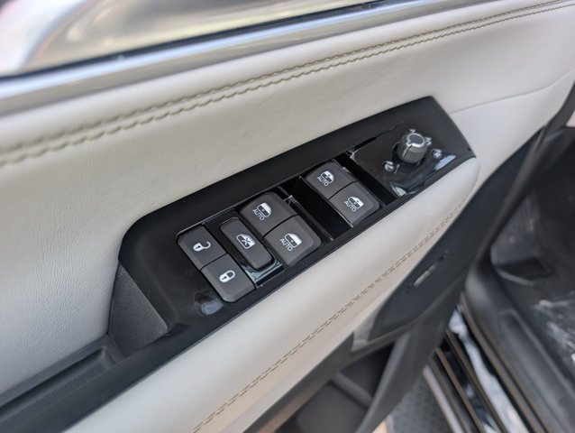 New 2026 High Gloss Black Exterior Paint Jeep Limited Altitude image 18