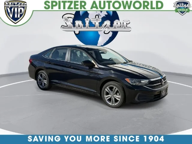 Certified Used 2024  Volkswagen 1.5T SE image 3