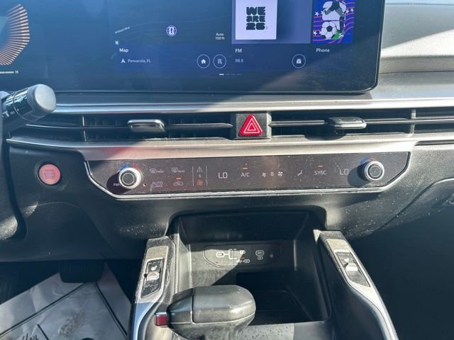 Used 2024 Silver Kia S image 26