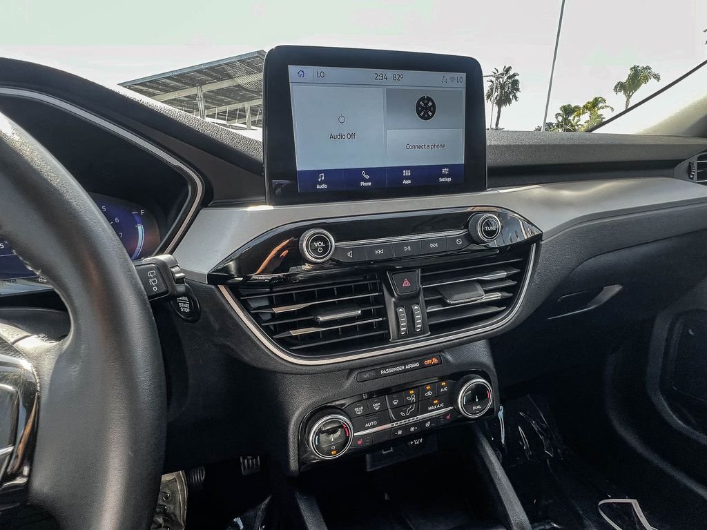 Used 2022 Gray Ford SEL image 22
