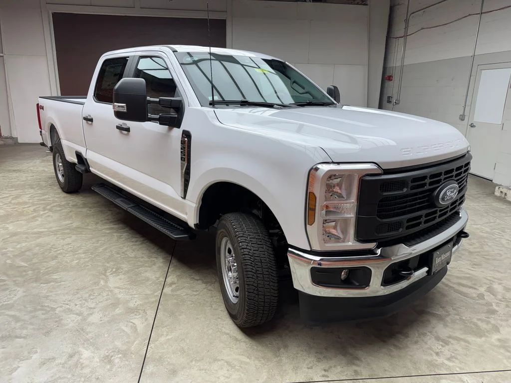 New 2026 Oxford White Ford F-250® XL image 7