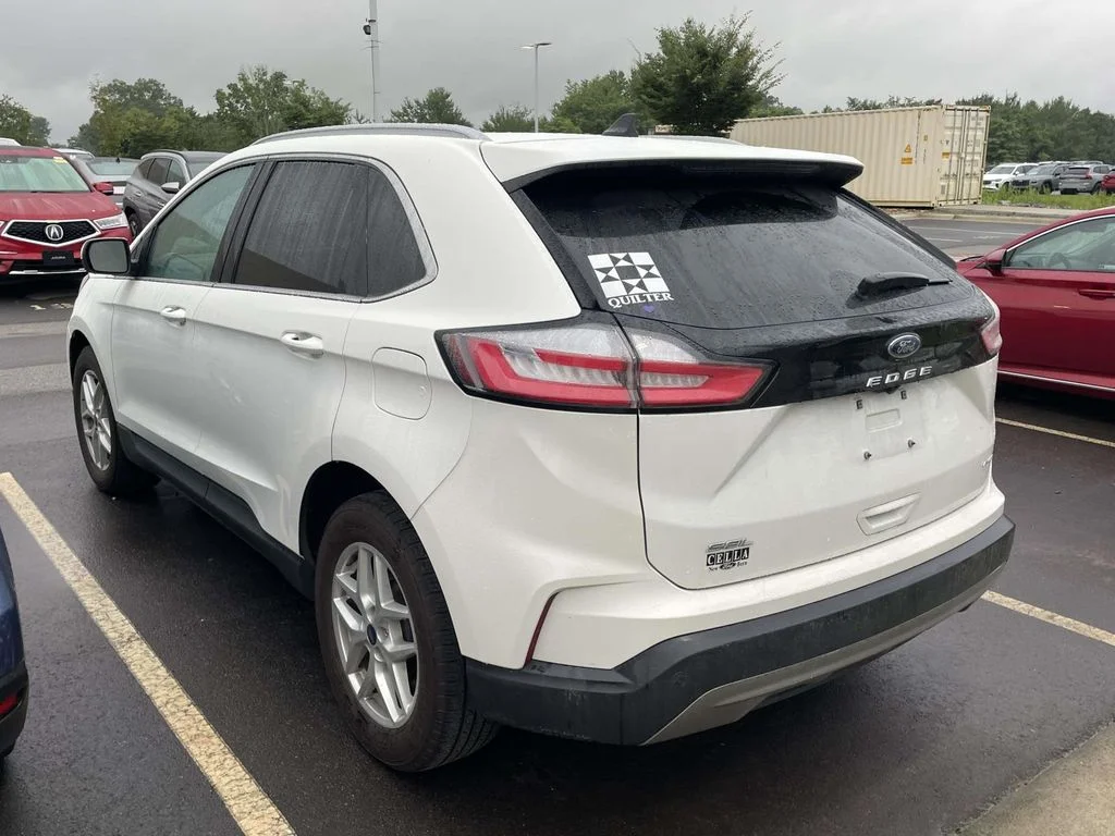 Used 2022 Star White Metallic Tri-Coat Ford SEL image 3