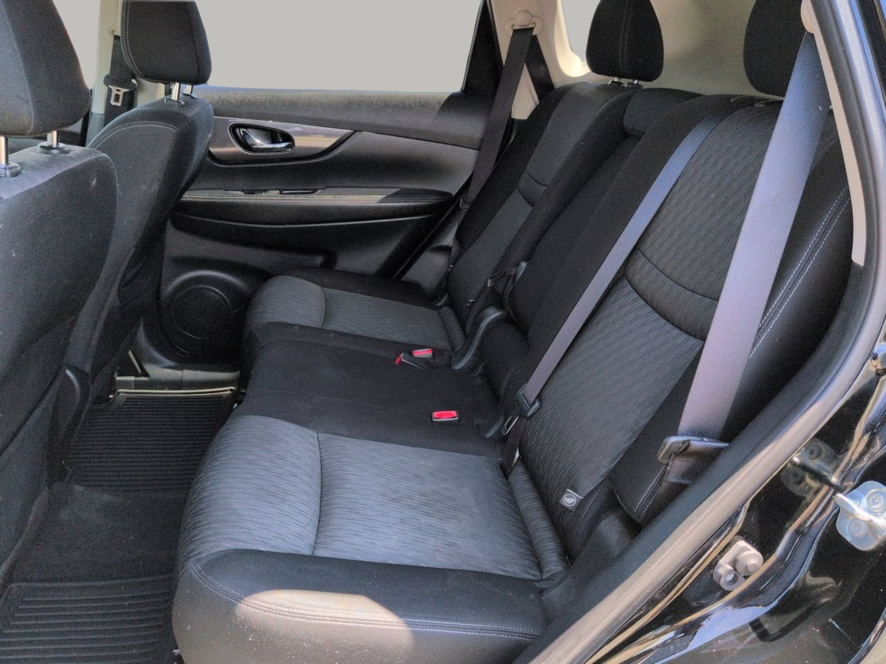 Used 2020 Magnetic Black Pearl Nissan SV image 19