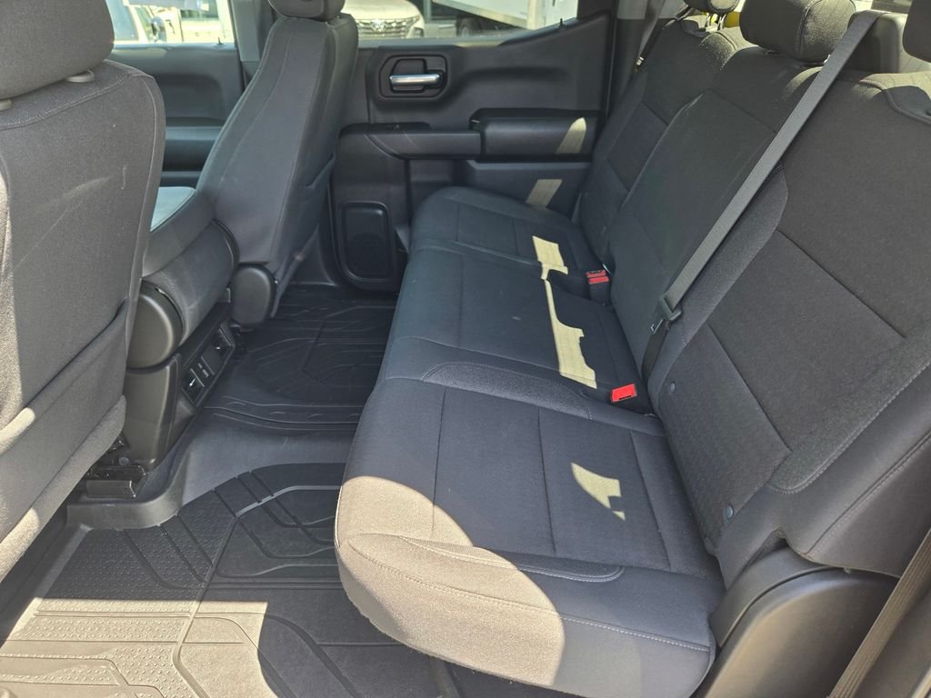 Used 2025 White Chevrolet Custom image 10