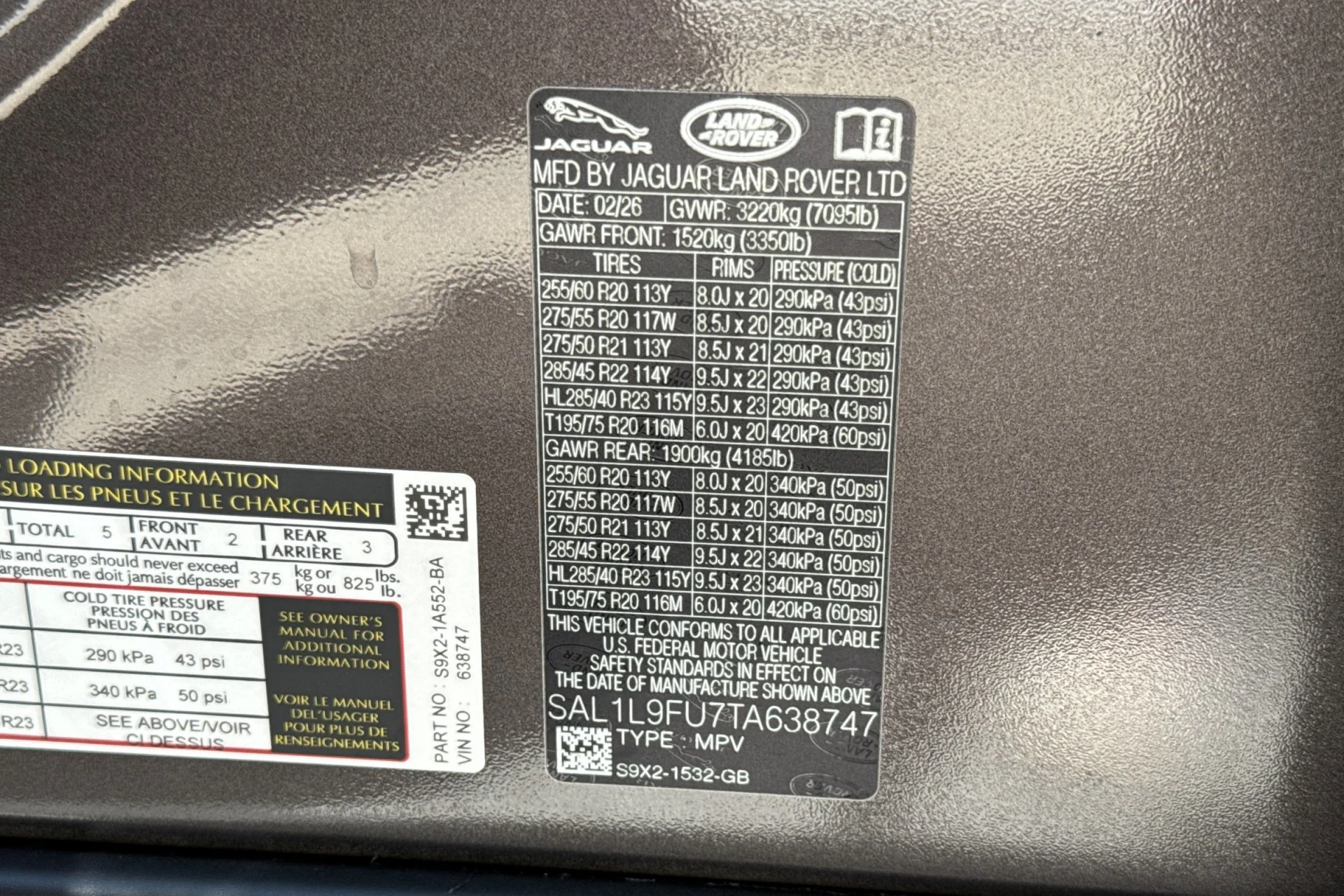 New 2026 Charente Grey Land Rover Dynamic SE image 29