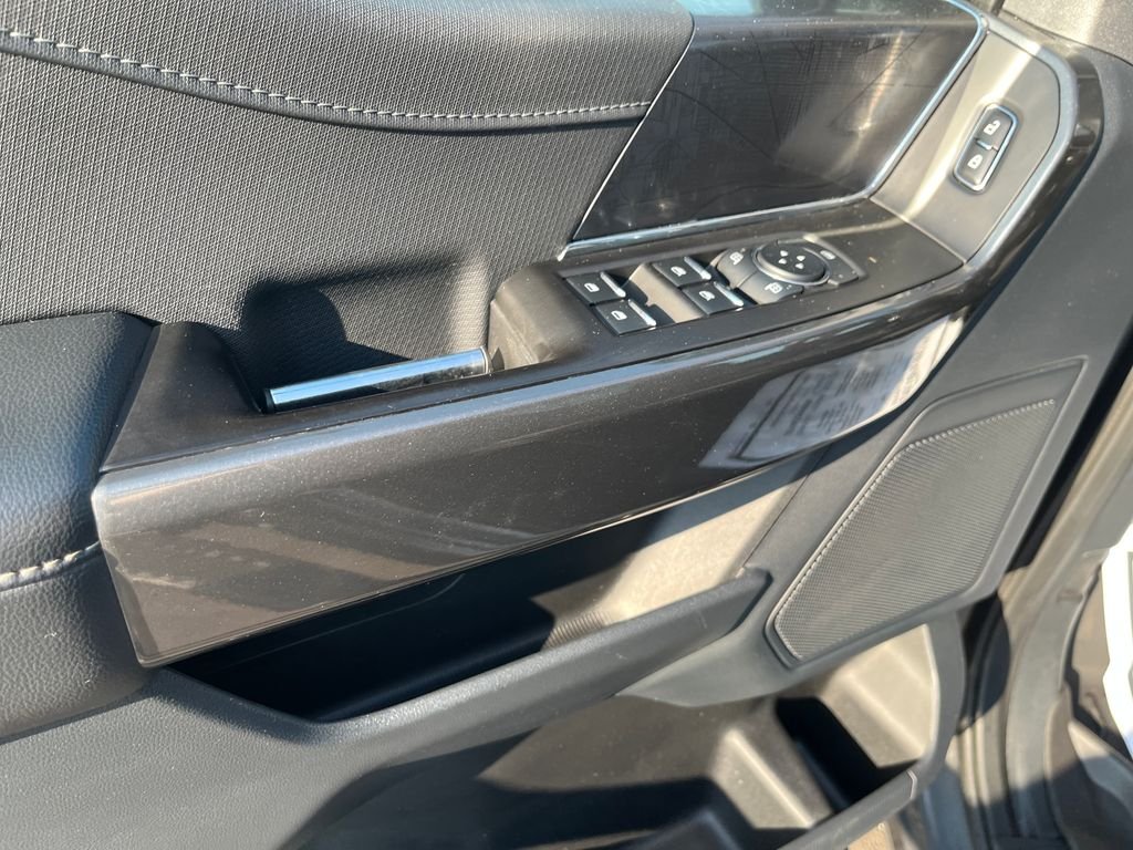 Used 2023 Gray Ford XLT image 11