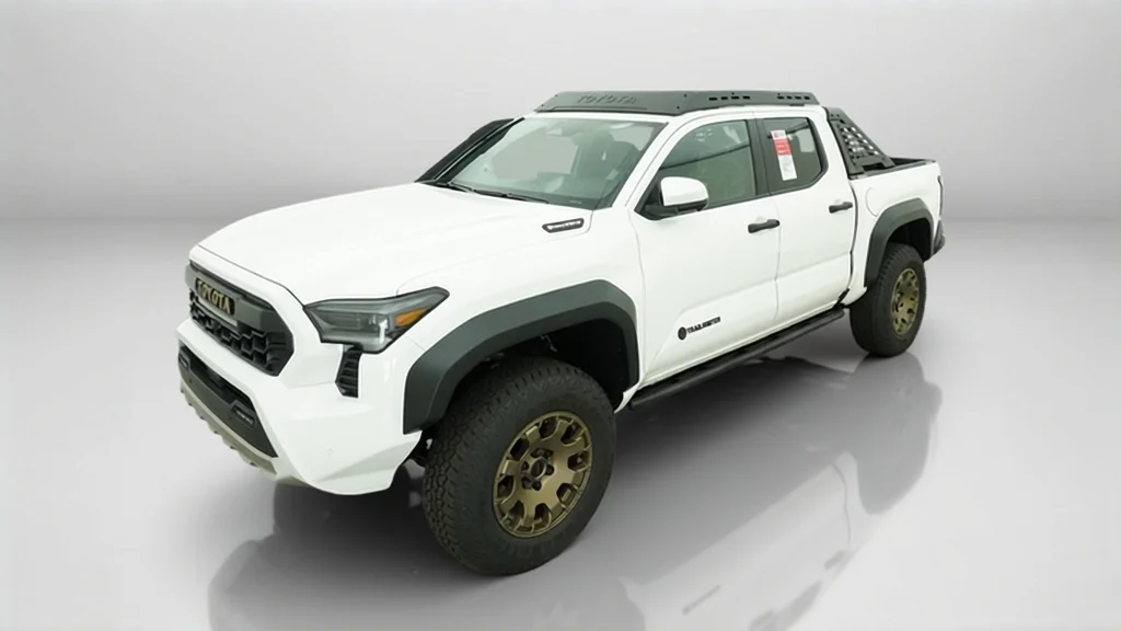 2026 Toyota Tacoma i-FORCE MAX Trailhunter