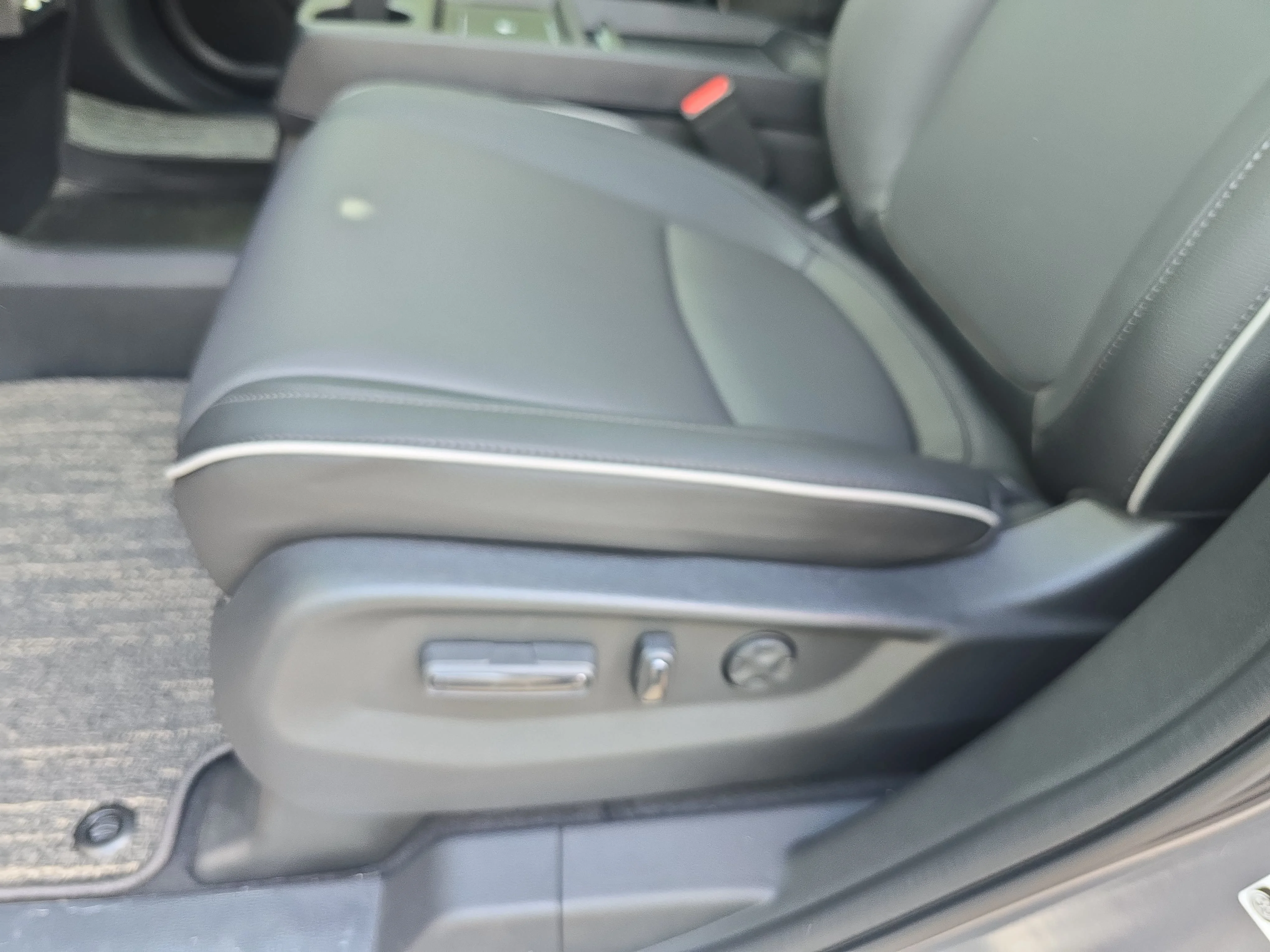 New 2026 Modern Steel Metallic Honda Touring image 30