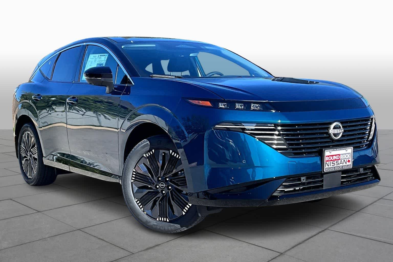 New 2026 Aurora Blue Pearl Metallic / Super Black Two-tone Nissan Platinum image 2