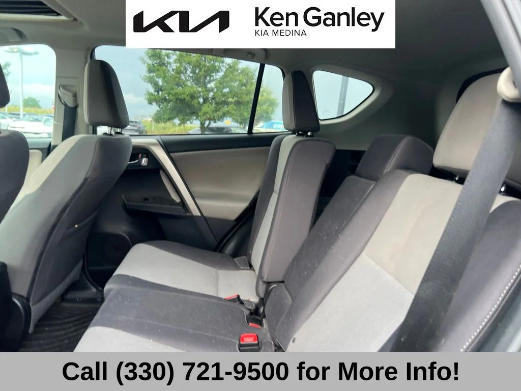Used 2015 Black Toyota XLE image 10