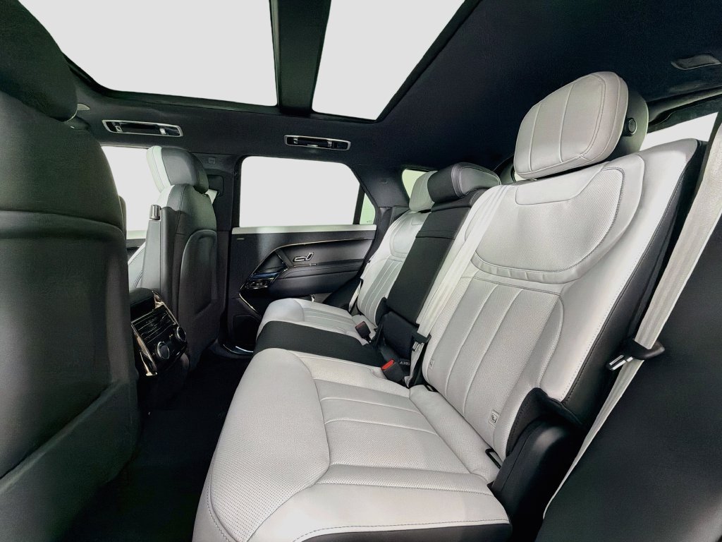 New 2027 Carpathian Grey Land Rover  image 26
