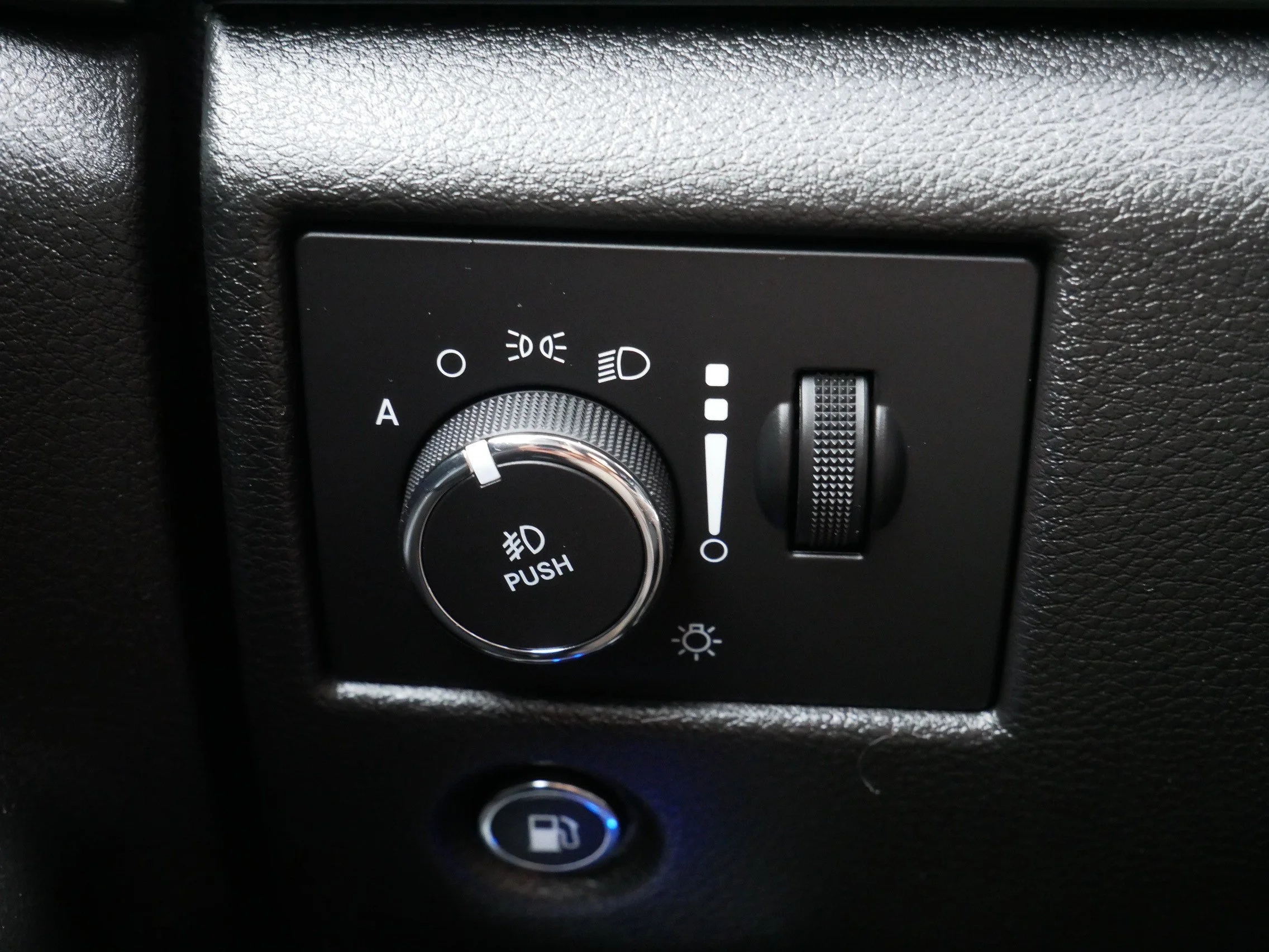 Used 2021 Velvet Red Pearlcoat Jeep Laredo E image 26