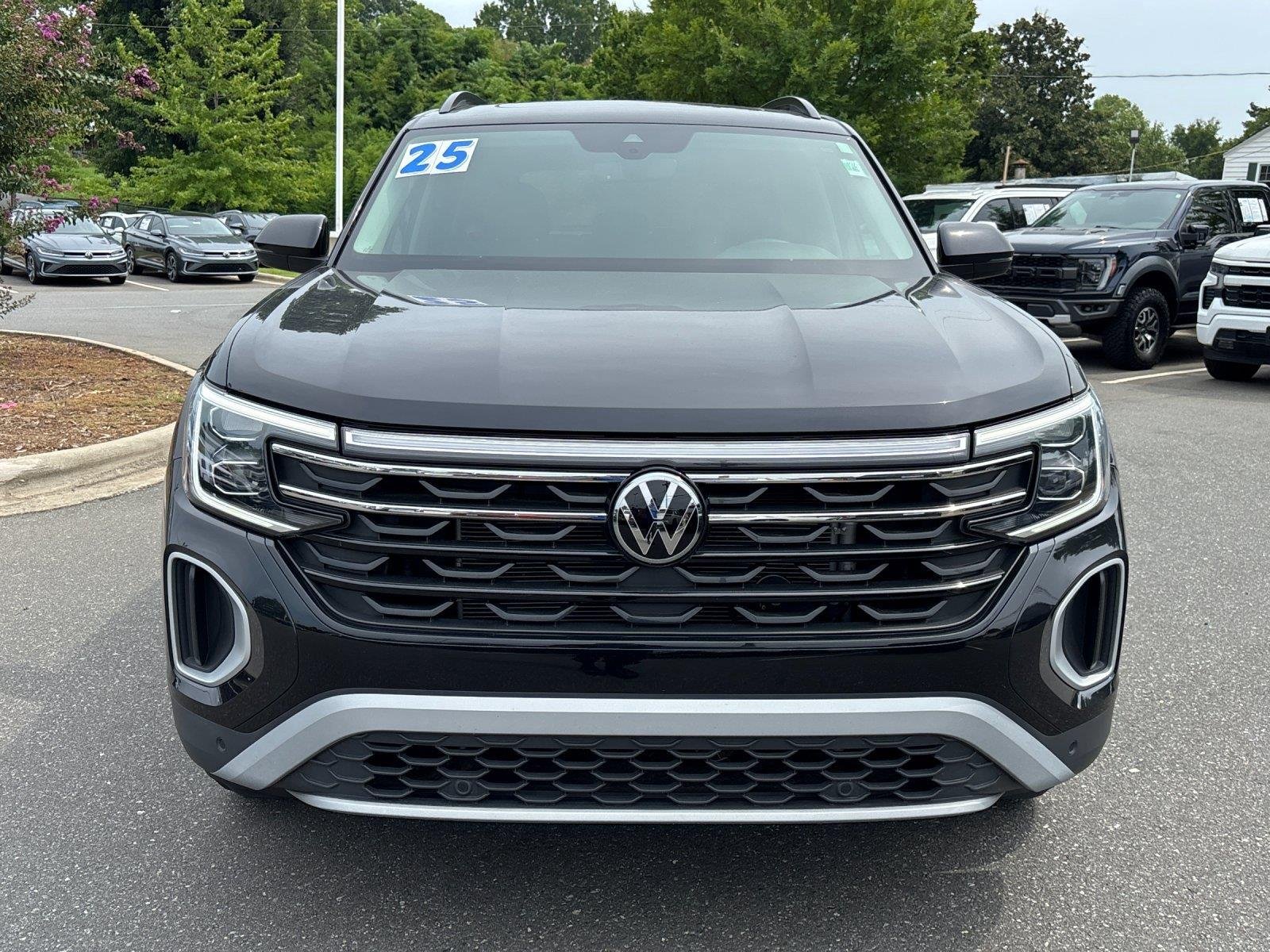 Used 2025  Volkswagen 2.0T Peak Edition 4Motion image 8