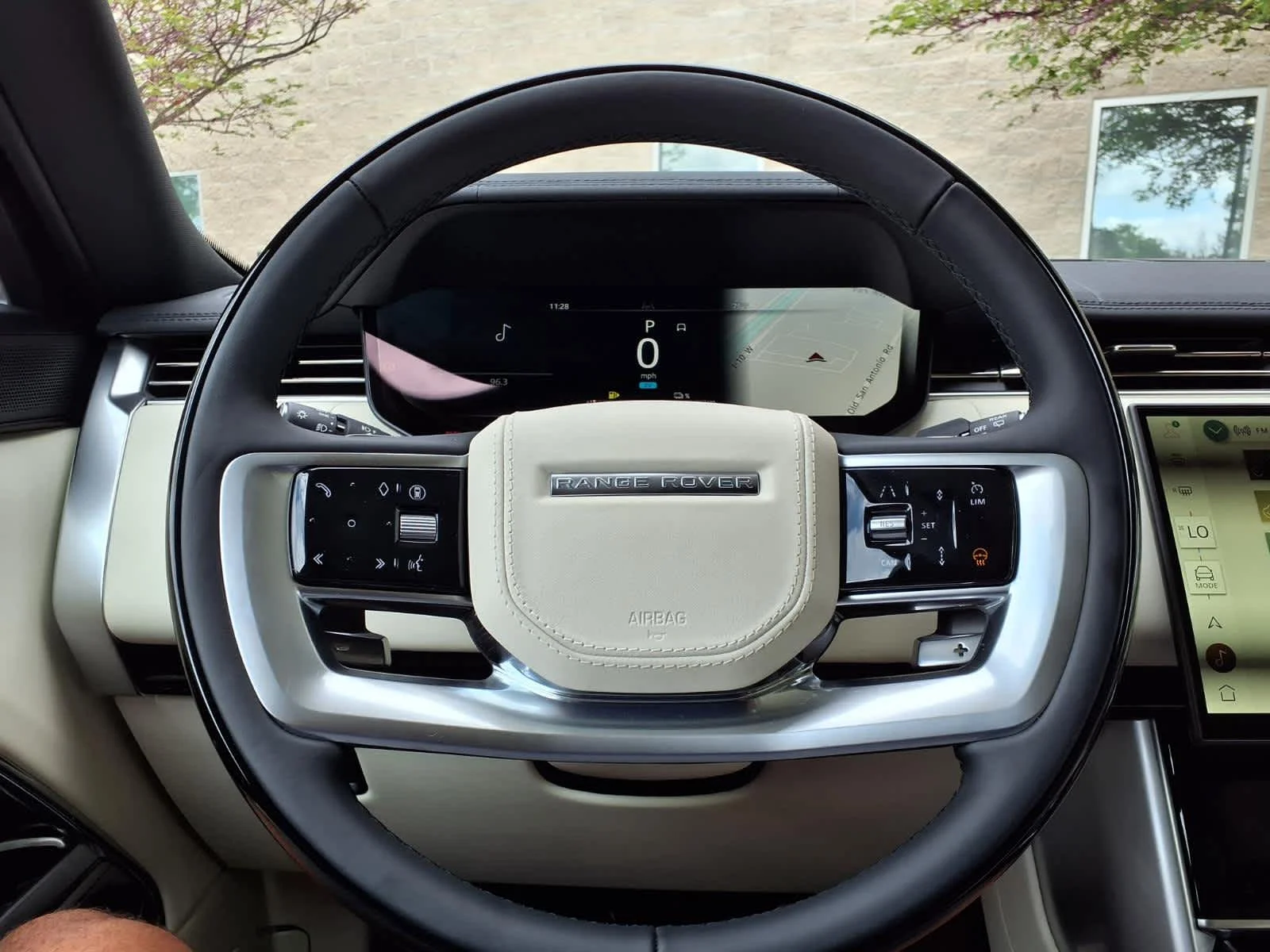 New 2026 Fuji White Land Rover SE image 21