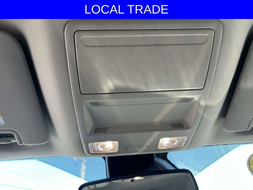 Used 2019 White Ford Lariat image 25