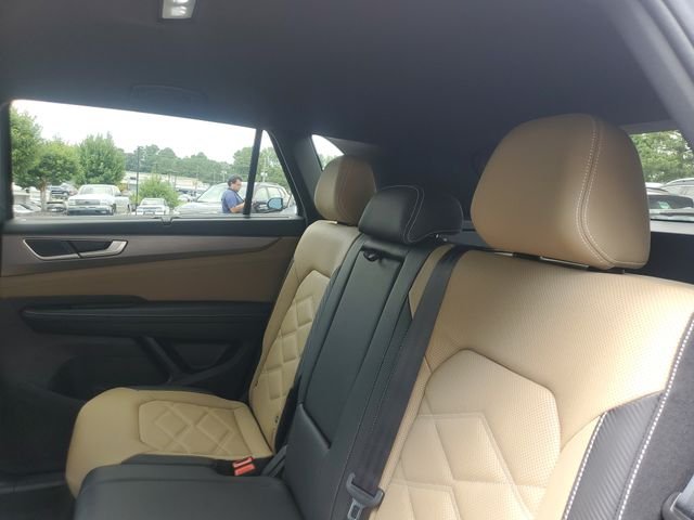 2026 Volkswagen Atlas Cross Sport SE w/Tech - Photo 10