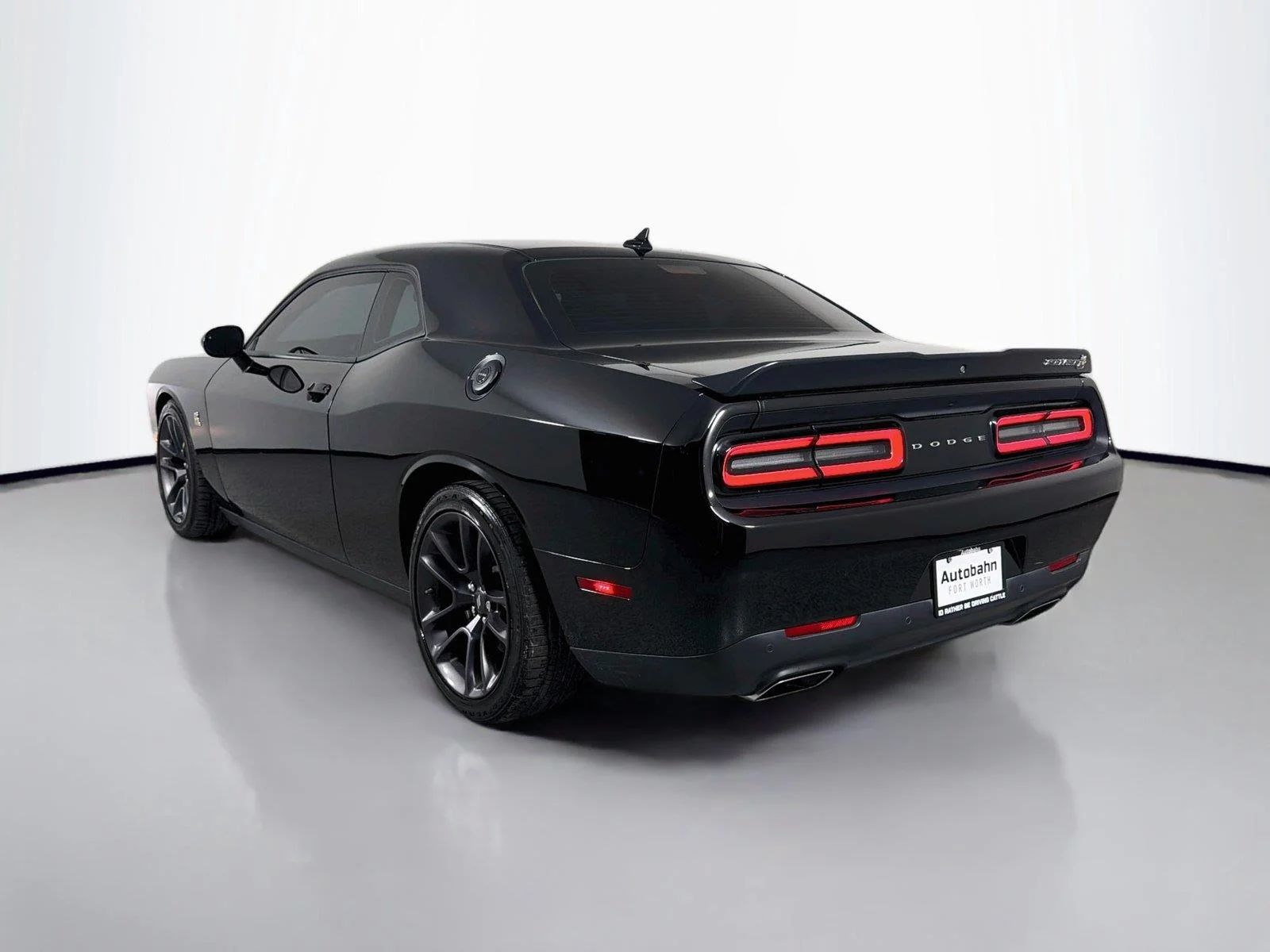 2023 Dodge Challenger R/T - Photo 7