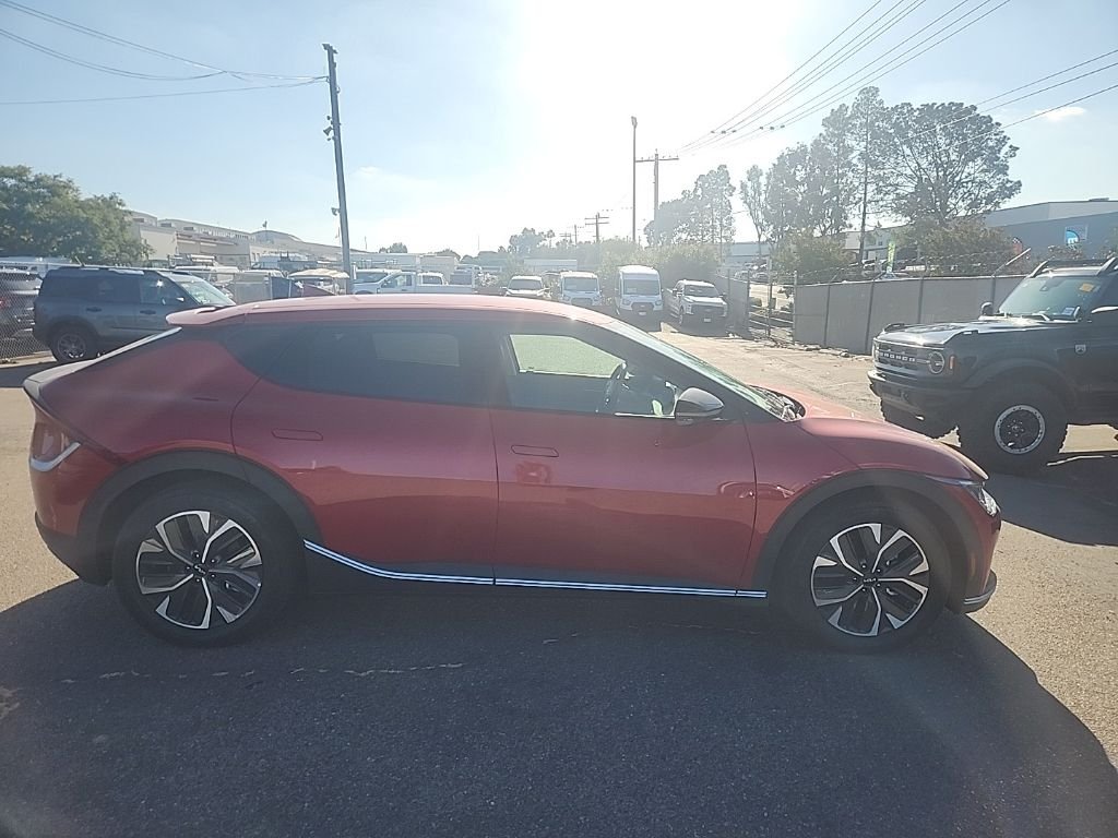 Certified Used 2024 Red Kia Light image 17
