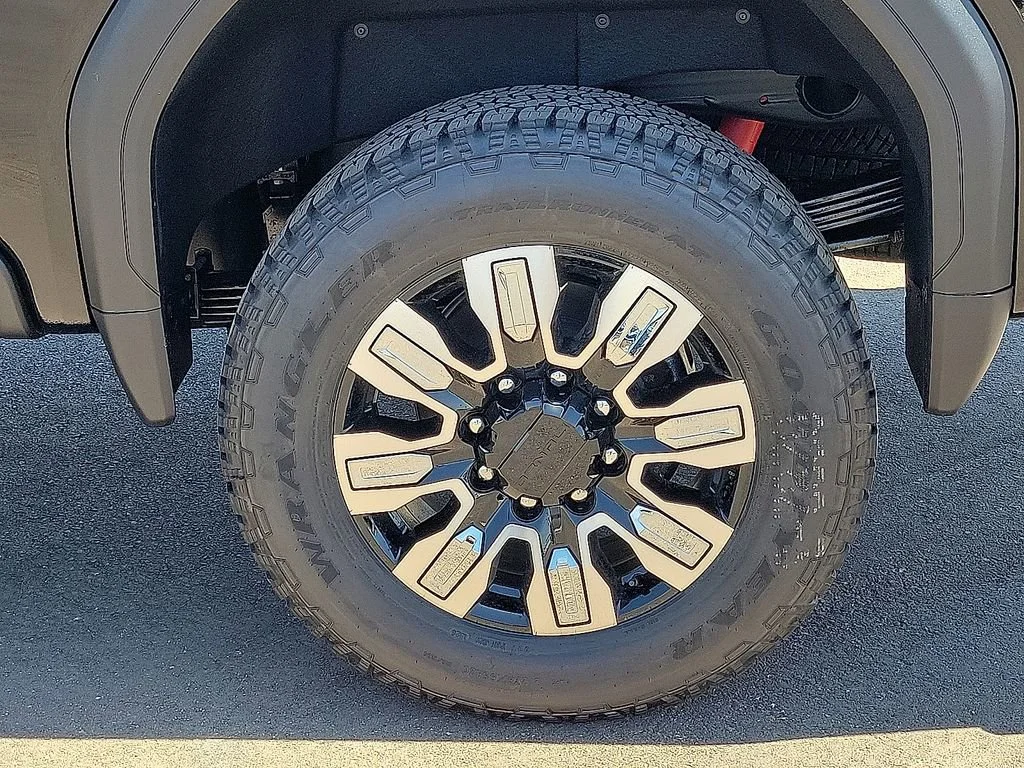 2026 GMC Sierra 2500HD Denali - Photo 10