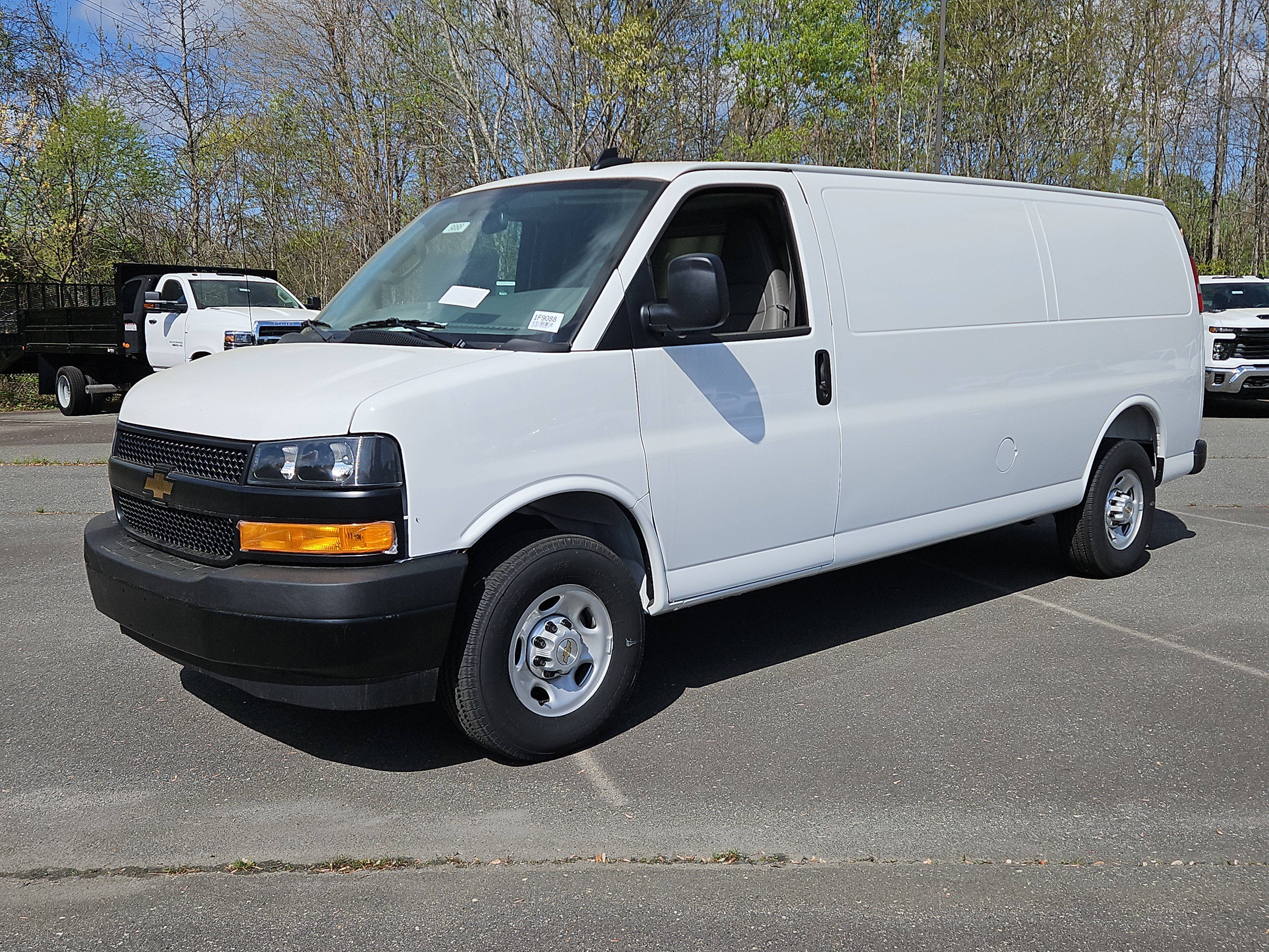 2025 Chevrolet Express 2500 Extended Work Van HD's photo