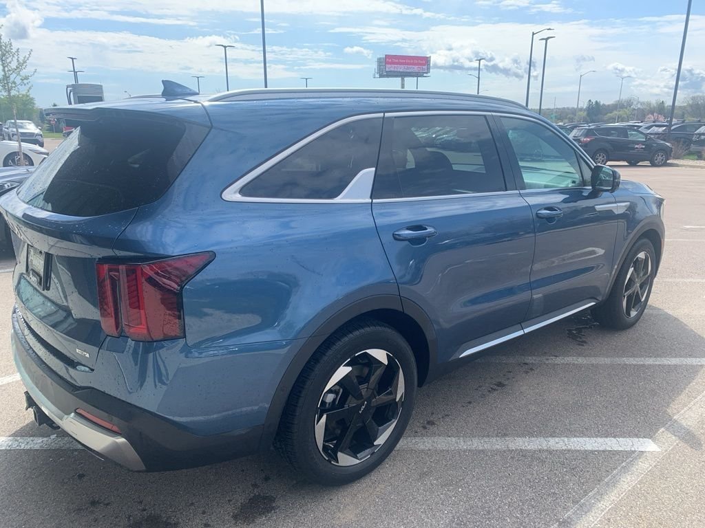 Used 2025 Blue Kia SX Prestige image 7