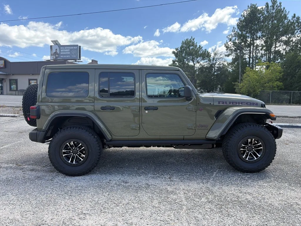 New 2027 41 Paint Jeep Rubicon X image 7