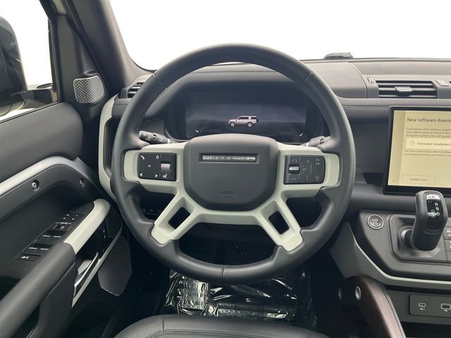 Used 2024  Land Rover S image 13