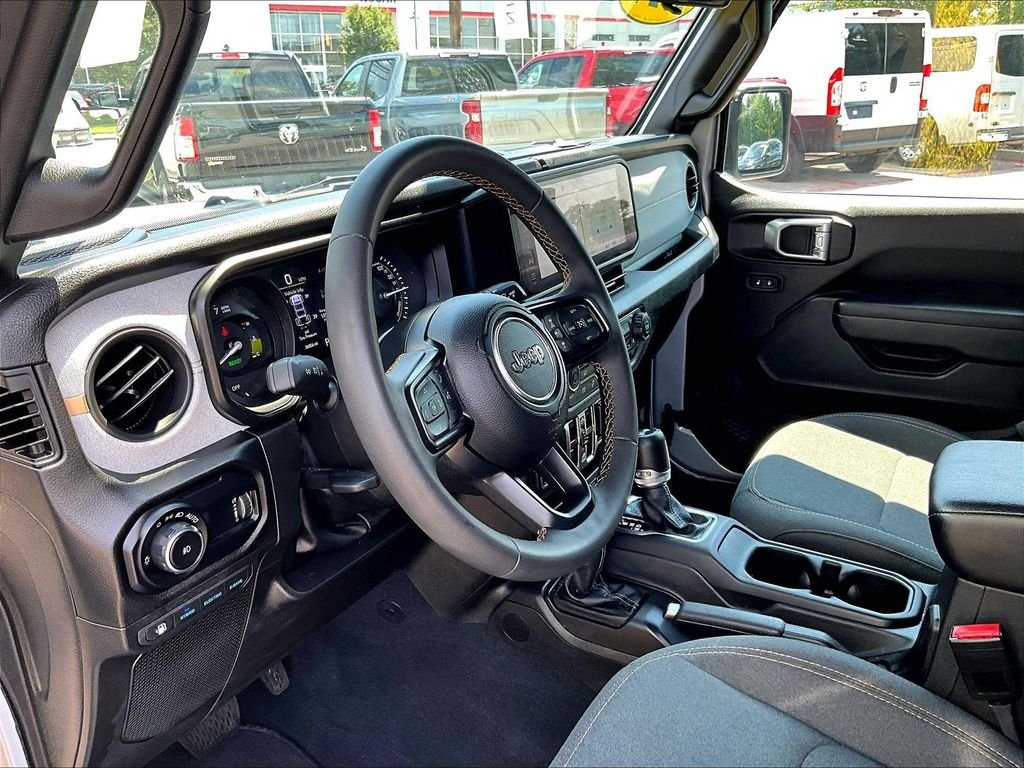 Used 2024 Silver Jeep Sport S 4xe image 8
