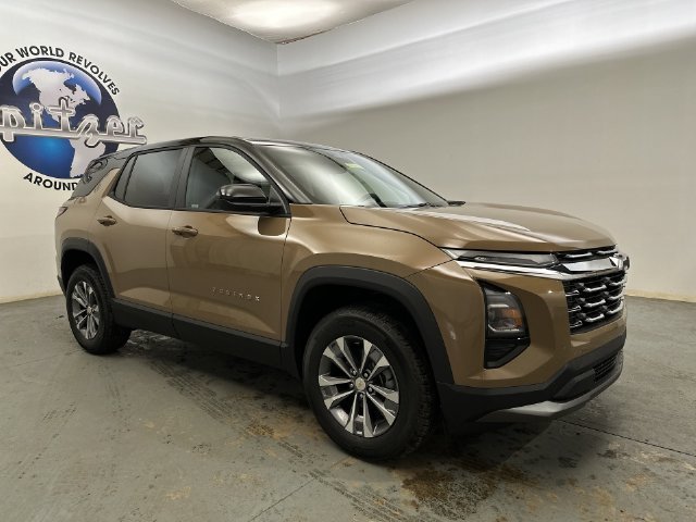 2027 Chevrolet Equinox LT - Photo 11