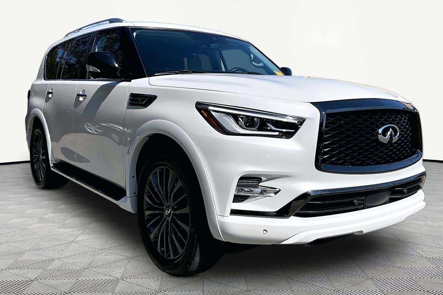 Used 2021 Moonstone White INFINITI PREMIUM SELECT image 2