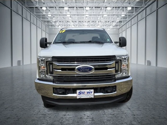 Used 2019 White Ford XL image 3