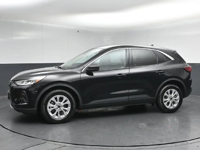 Certified Used 2023 Black Metallic Ford Active image 4