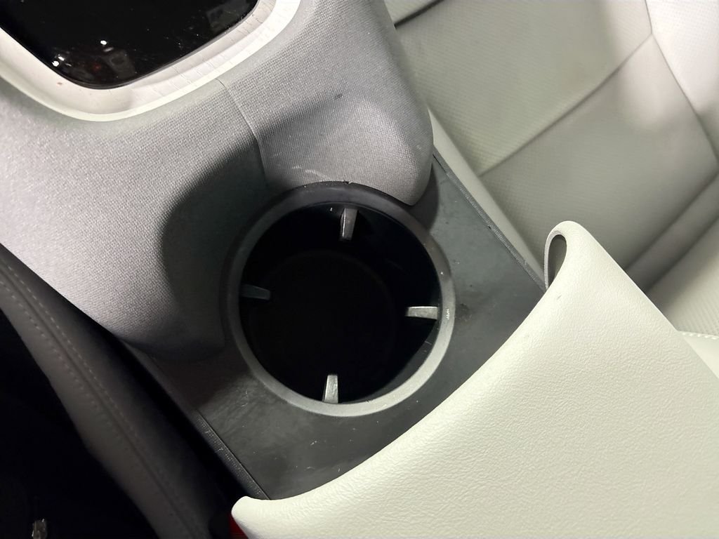 Used 2024 Snow Metallic Polestar Long Range Dual Motor image 15