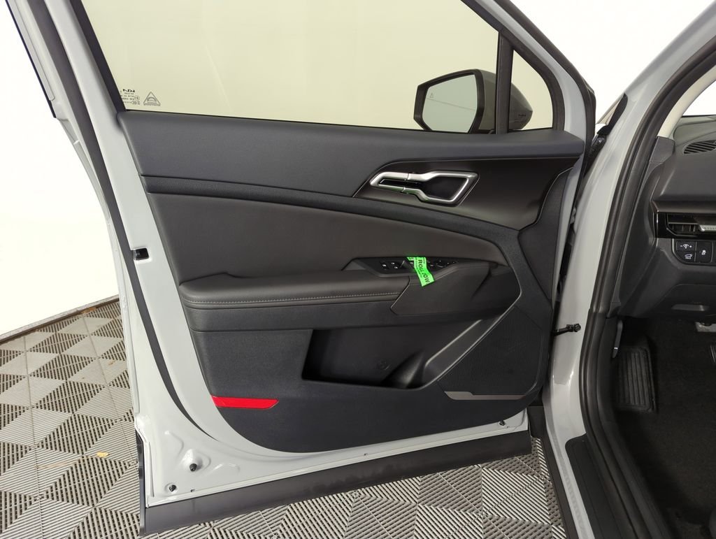 New 2026 Wolf Gray Kia EX image 18