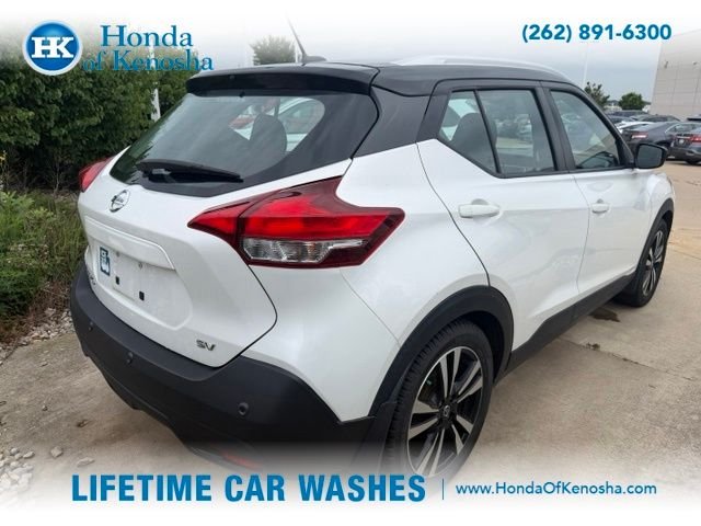 Used 2020 Aspen White Nissan SV image 2