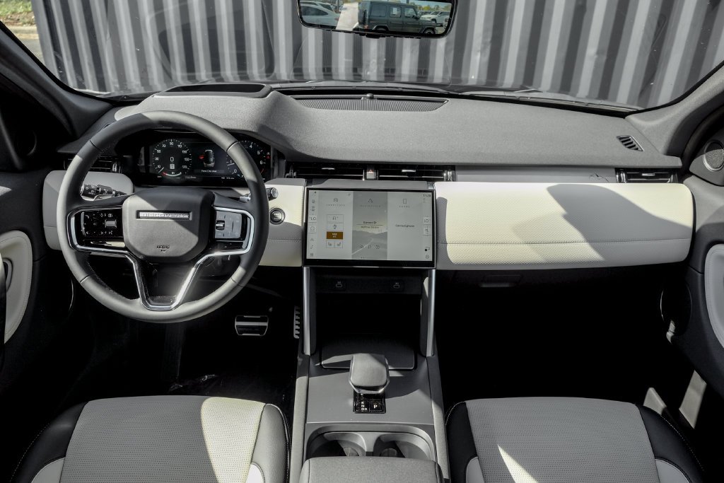 New 2026 Varesine Blue Land Rover Landmark image 21