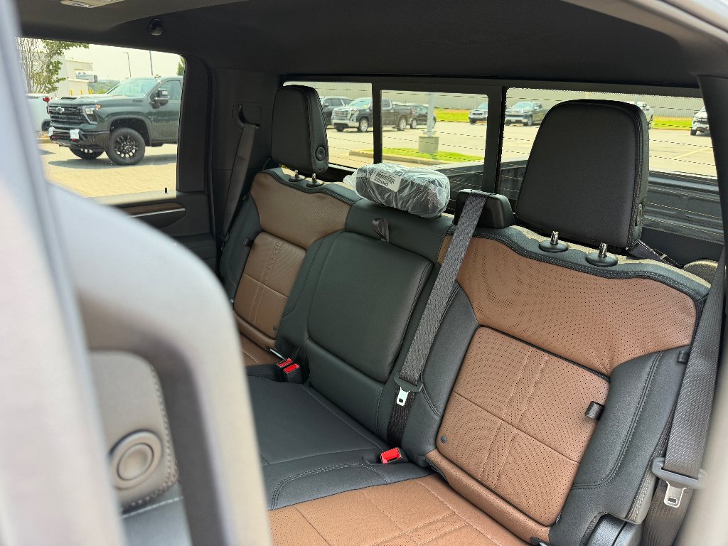 2026 Chevrolet Silverado 2500 HD High Country - Photo 37