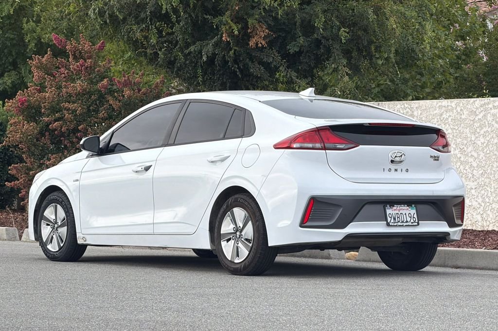 Used 2020 Ceramic White Hyundai Blue image 5