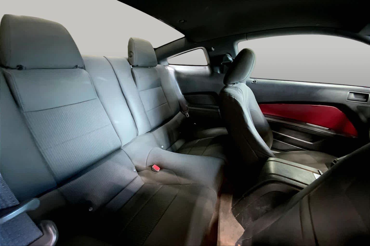 Used 2011 Sterling Gray Clearcoat Metallic Ford V6 image 16