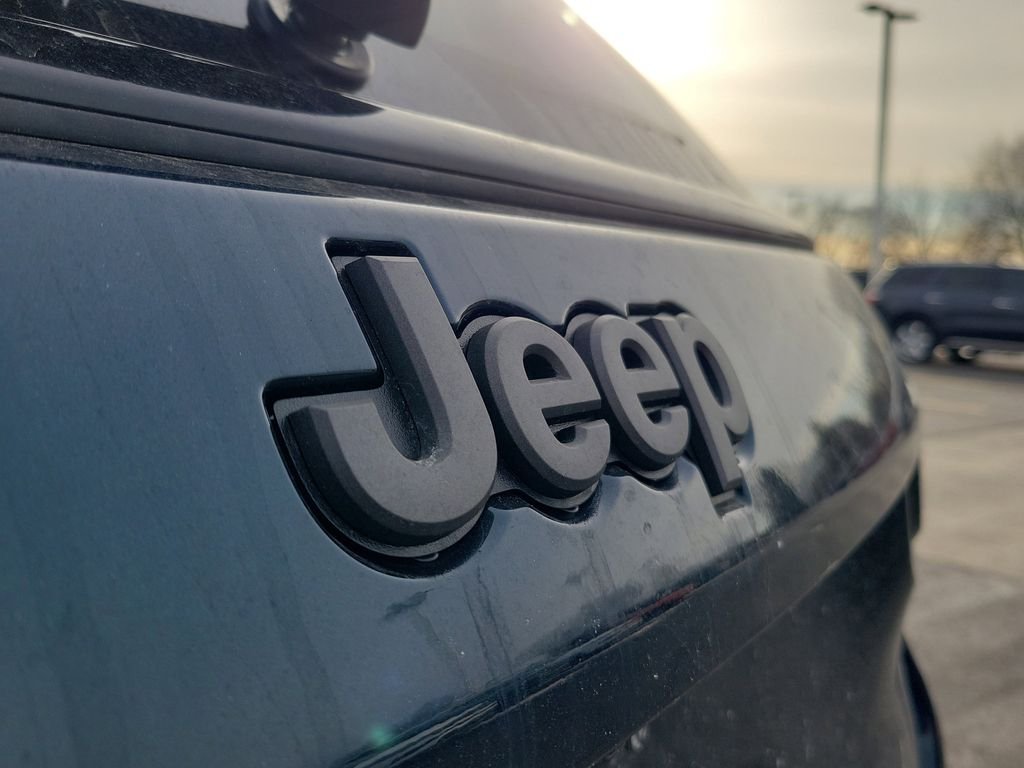 New 2026 Fathom Blue Pearl Coat Jeep Latitude image 29