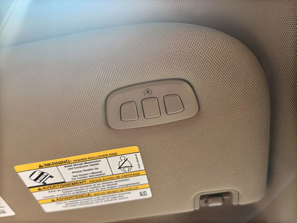 Used 2016 White Platinum Metallic Tri-Coat Ford Lariat image 26