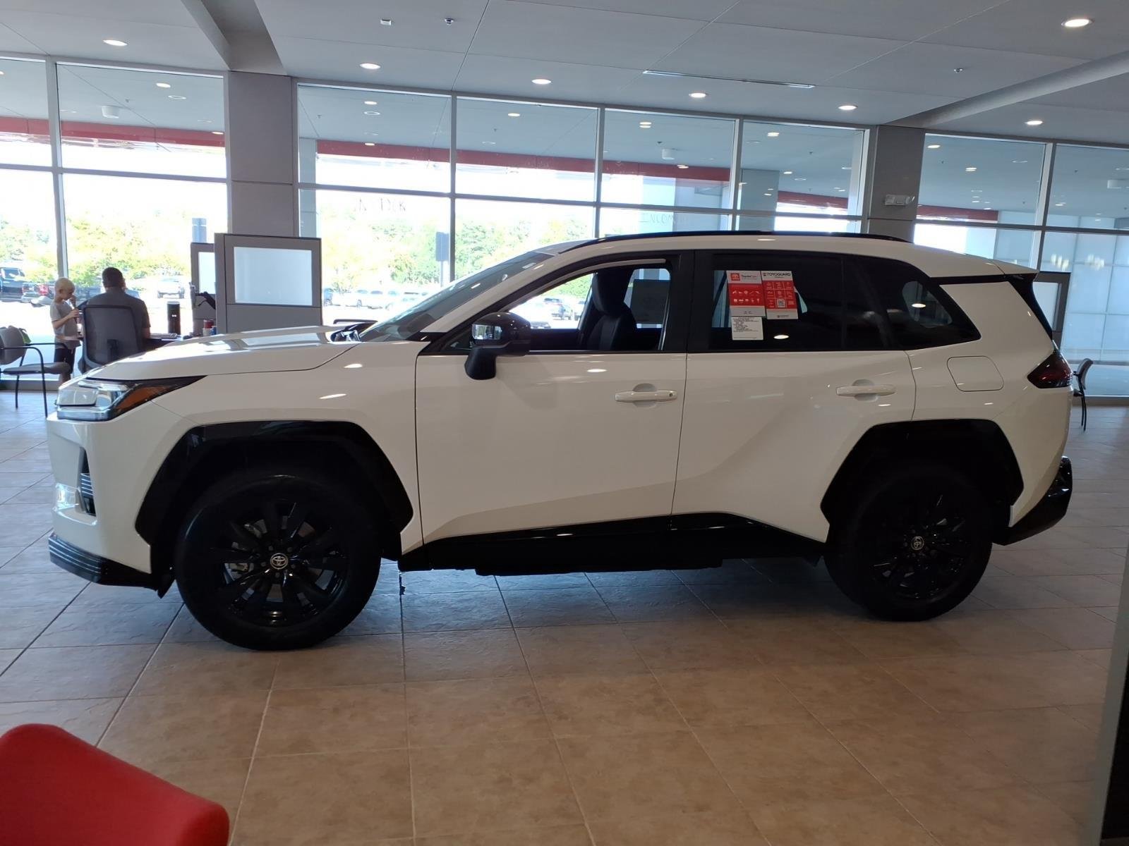 New 2026 Ice Cap Toyota SE image 3