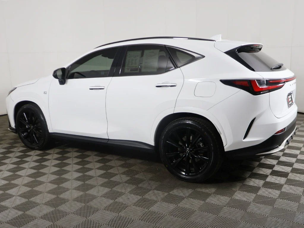 Used 2024 White Lexus 350 F SPORT Handling image 13