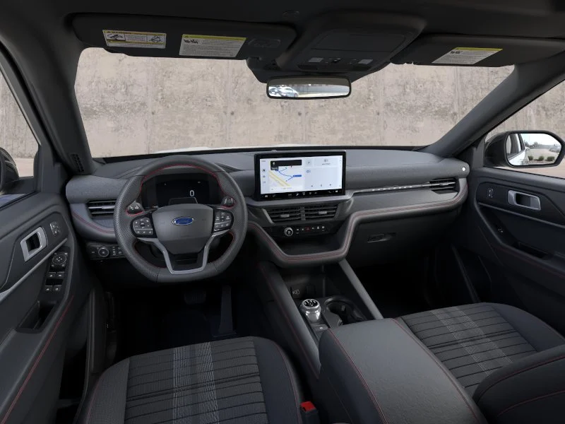 New 2026 Star White Metallic Tri-Coat Ford ST-Line image 9