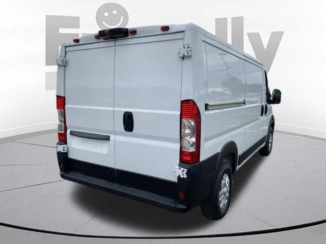 Used 2025 White Ram Base image 5
