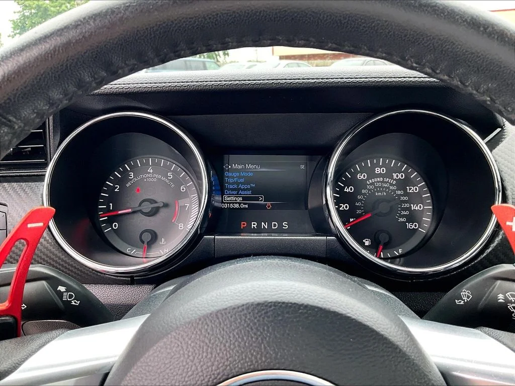 Used 2016 Red Ford V6 image 21