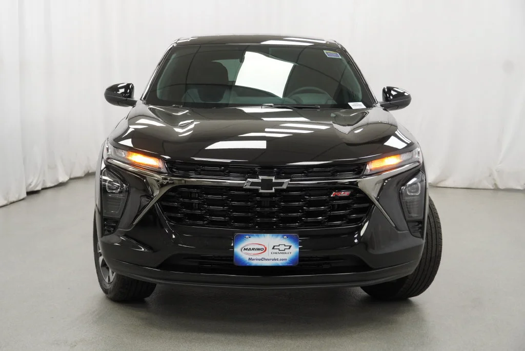 New 2026 Mosaic Black Metallic Chevrolet 1RS image 11