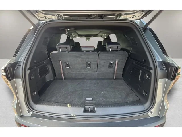Used 2025 Sterling Gray Metallic Chevrolet Z71 image 32